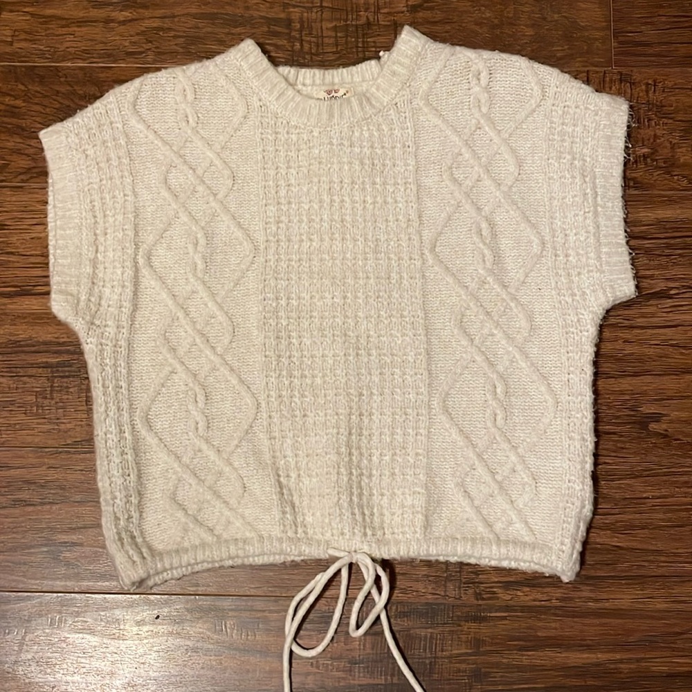 NWT Hippie Rose Cap Sleeve Sweater